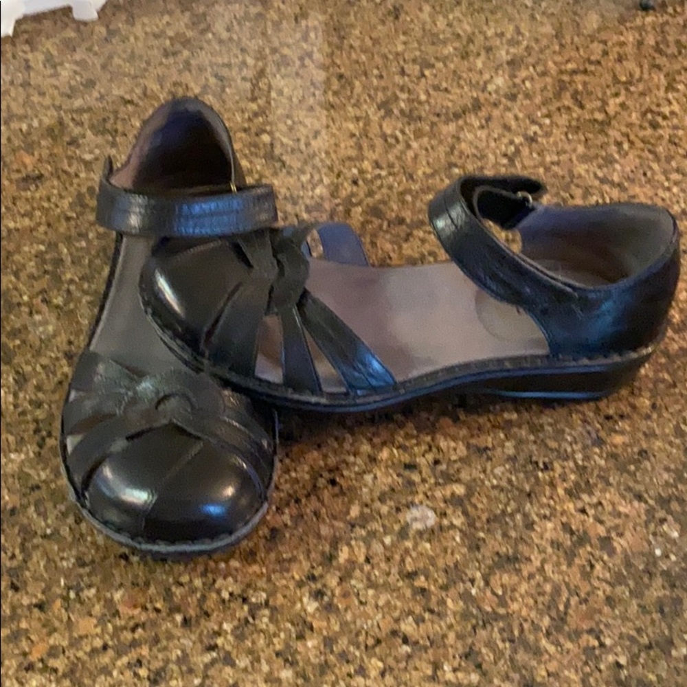 Aravon Sandal Worn Once 10 Wide